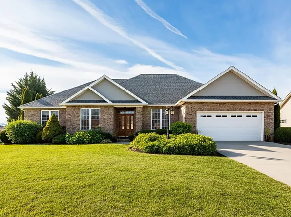 317 Petros Dr, Waynesboro, VA 22980