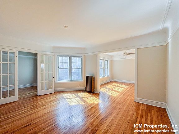3rd image of 3823 N Lawndale Ave APT 3E