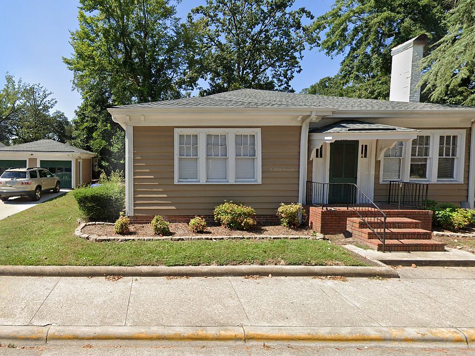 1st image of 400 S Elm St