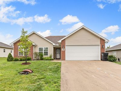 100 Port Way, Columbia, MO, 65201