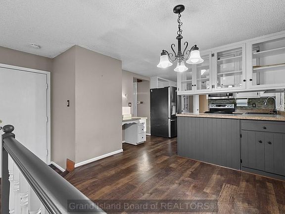 5th image of 2328 N Locust St