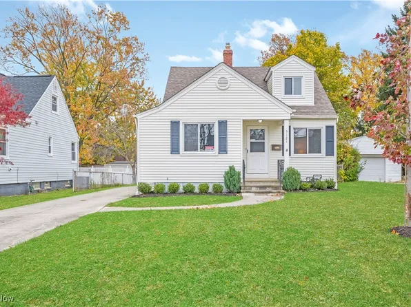 5121 Lucydale Ave, North Olmsted, OH 44070
