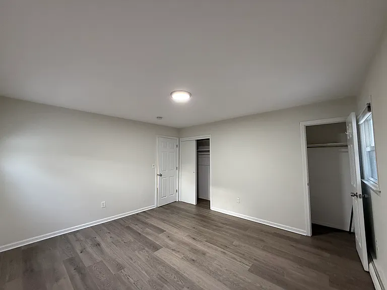 450 E Penn St #1 — Photo 12