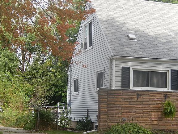3rd image of 28502 Bridge St