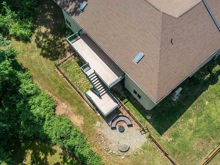 202 West Rd — Photo 44