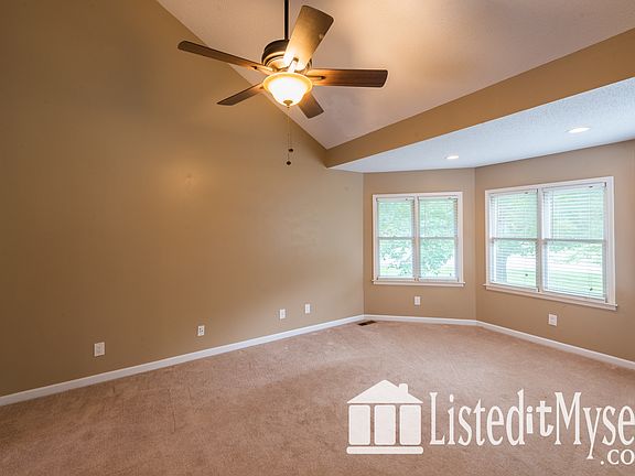 4th image of 131 Delong Dr NW