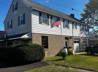 659 N Main St, Doylestown, PA 18901