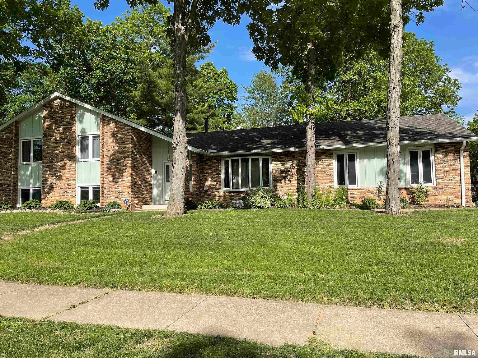 6606 N Post Oak Rd, Peoria, IL 61615 Zillow