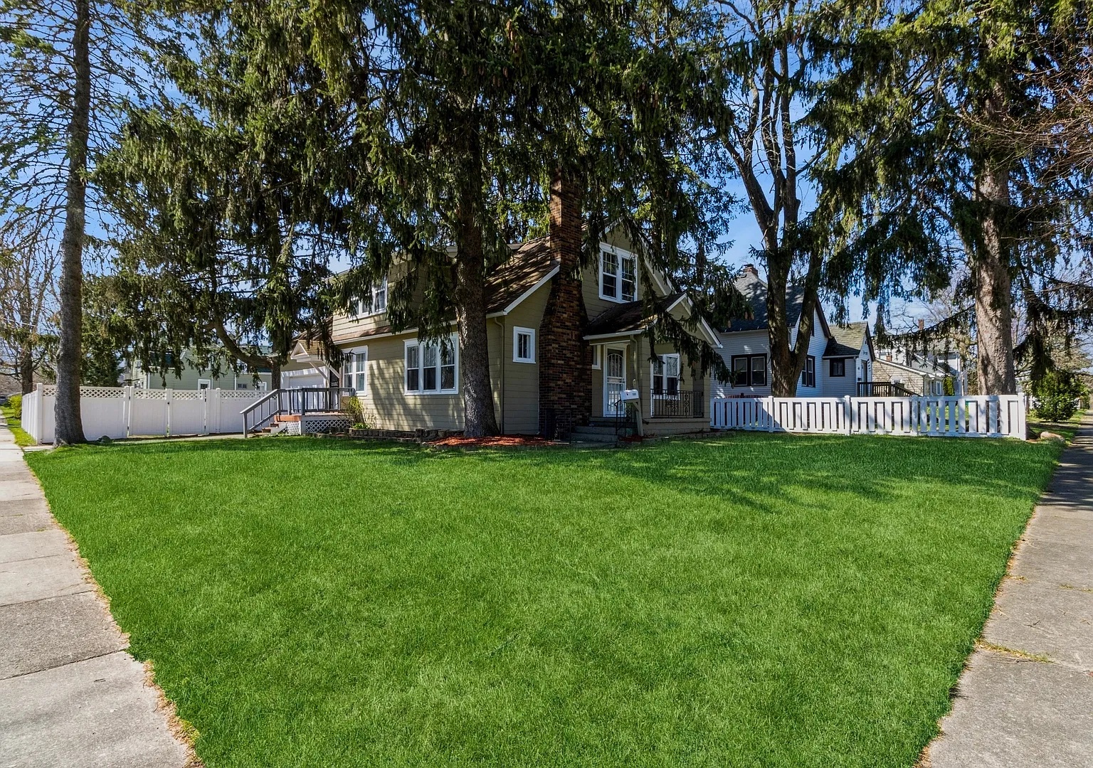 4 bed, 3480 sqft, $2,500 — Photo 4