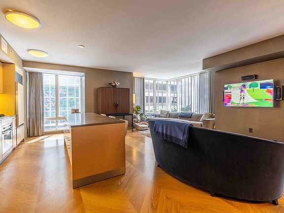4th image of 301 Mission St APT 3C