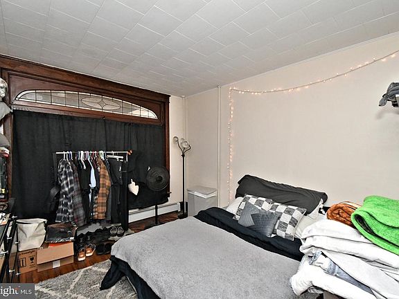 5th image of 379 N Charlotte St