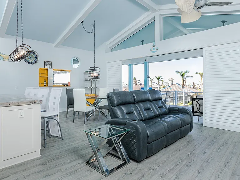 5866 Shell Cove Dr — Photo 12