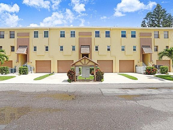 2nd image of 314 Windrush Blvd APT 12