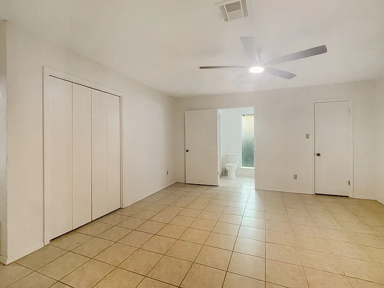 2604 NE Garden Ln — Photo 14