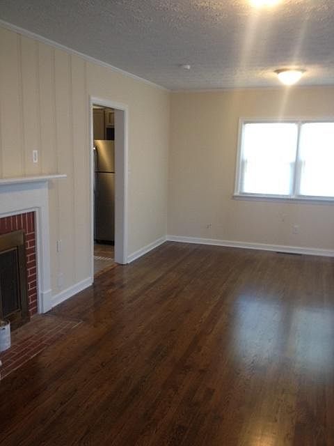 2nd image of 761 Redhouse Rd