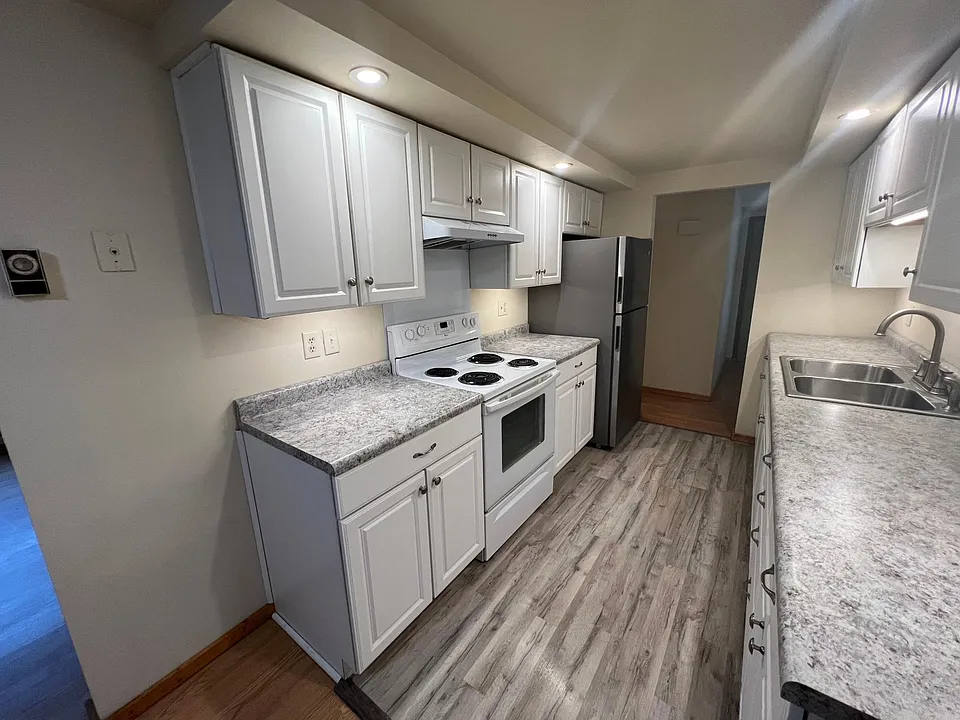 420 N Turner St #3