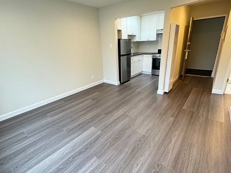 442 Elizabeth St #741R — Photo 4