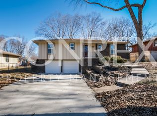 2504 NW 4th St, Blue Springs, MO 64014