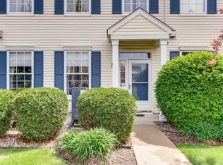 1724 Countryside Dr, Shakopee, MN 55379