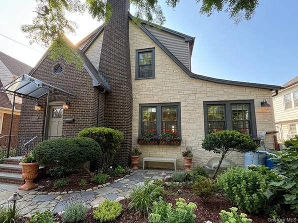 15744 Quince Avenue, Flushing, NY 11355