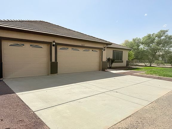 3 Car garage