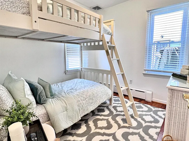 7407 Ventnor Ave — Photo 23