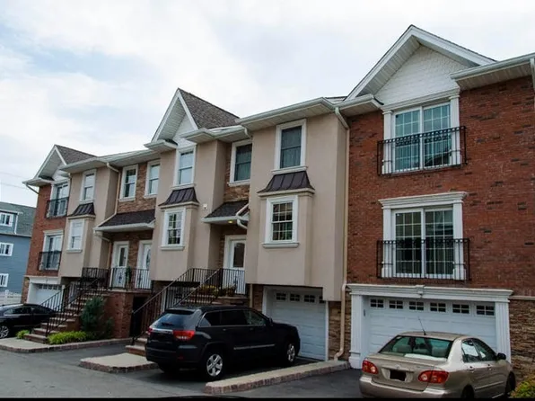 6 Jeanine Ln, Wallington, NJ 07057