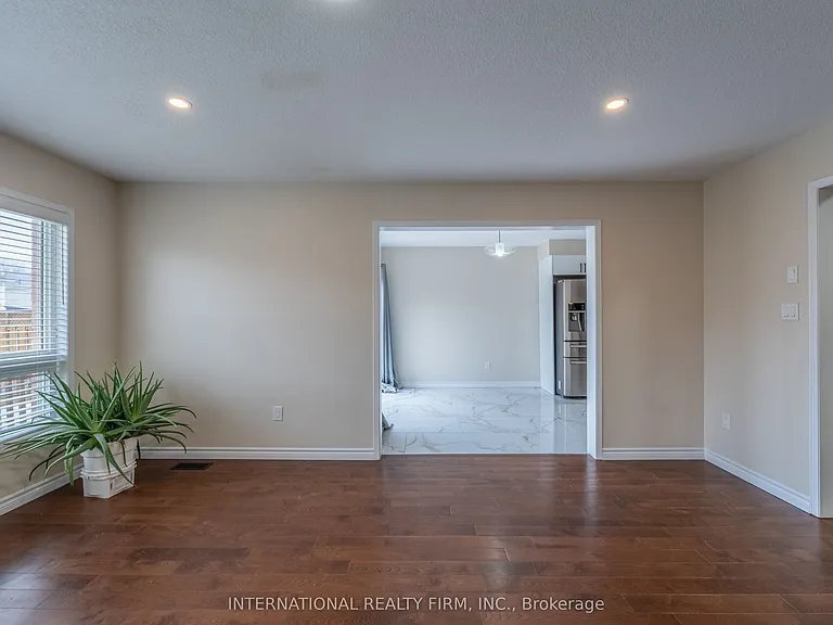 102 Hunter Way — Photo 8
