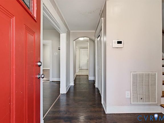5th image of 102 E 33rd St
