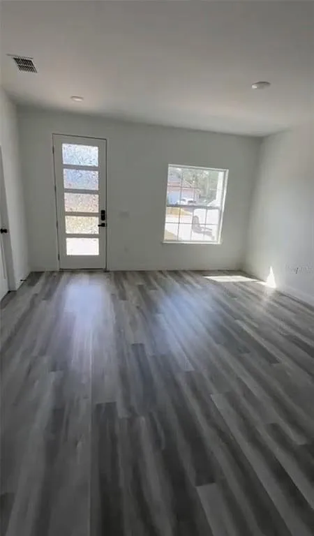 4 bed, 2.0 bath, 1622 sqft, $2,350 — Photo 3