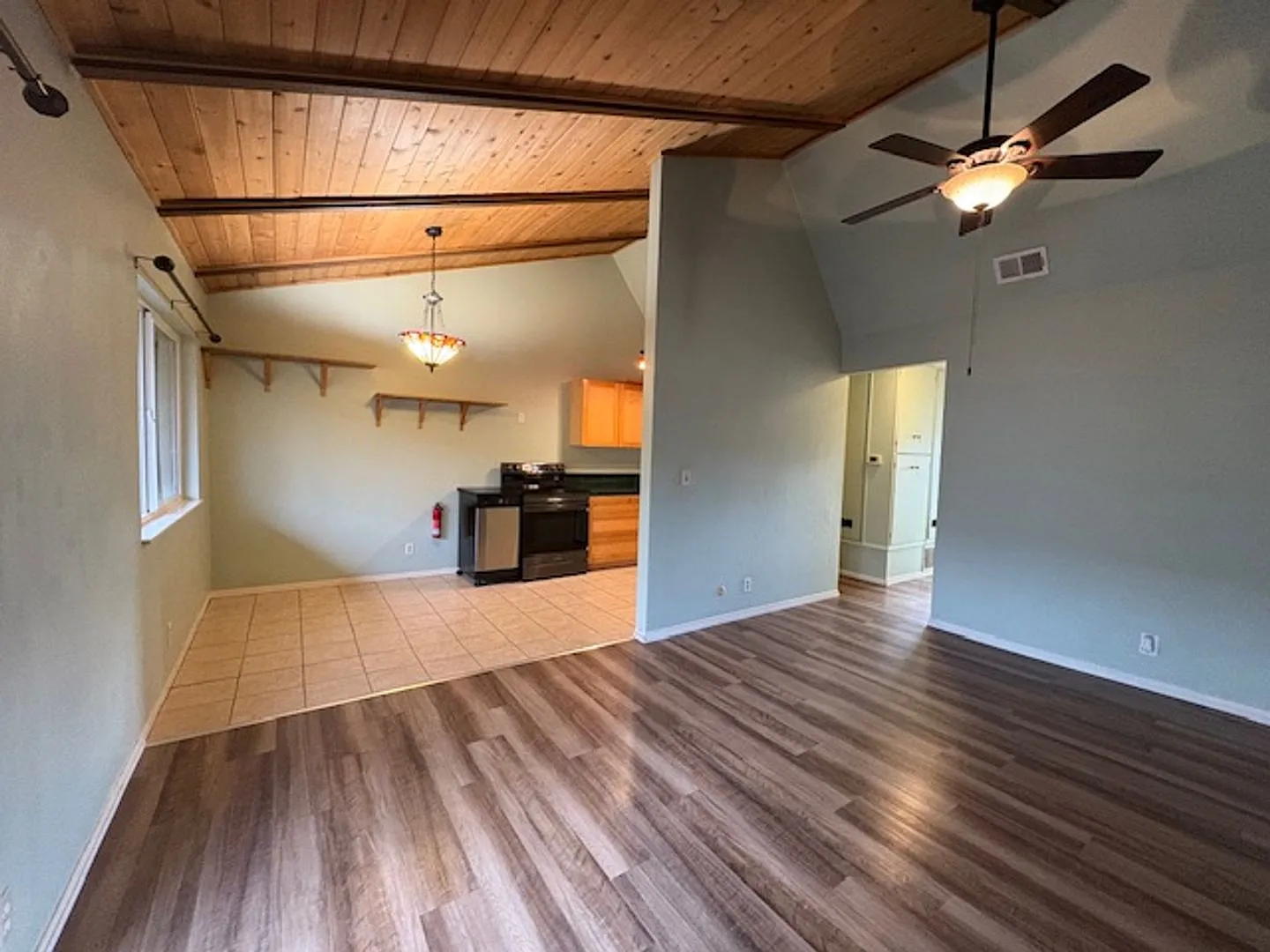 Peaceful 2-Bedroom Condo in Arcata — Photo 4