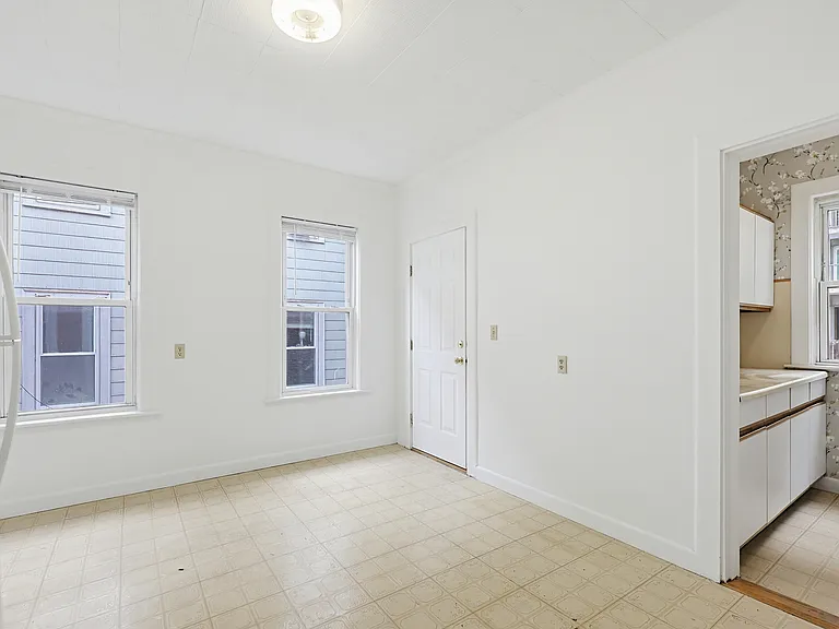 30 Stone Ave #30 — Photo 7