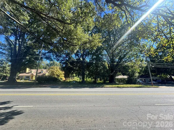 2439 Eastway Dr, Charlotte, NC 28205