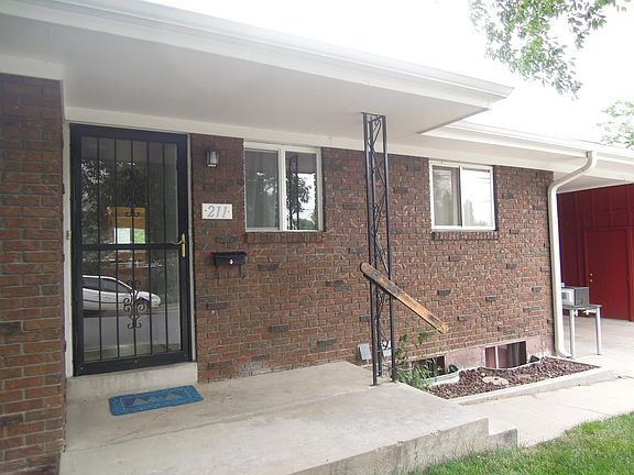 Best deal in Englewood. 1700 finished square feet for $1700/month