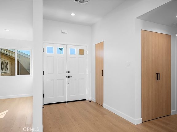 4th image of 16057 Knapp St