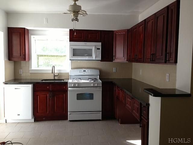 1st image of 38 Lester Pl APT 1