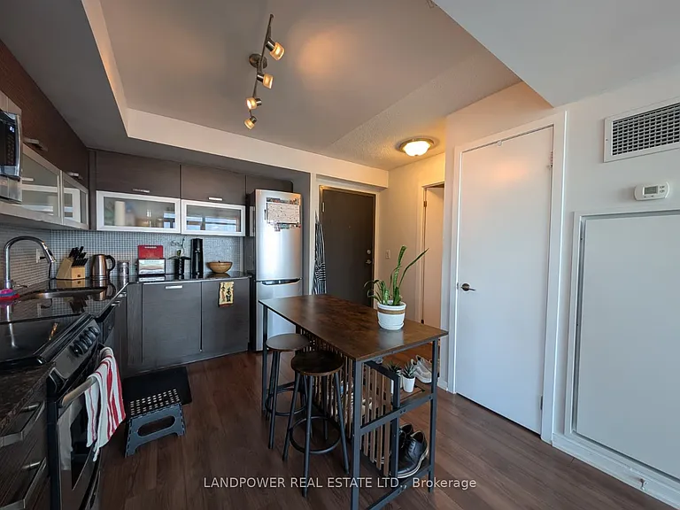 36 Lisgar St #1910E — Photo 4