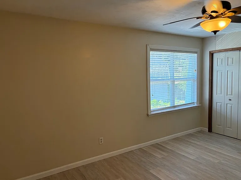 133 Oak St #4-1 — Photo 12