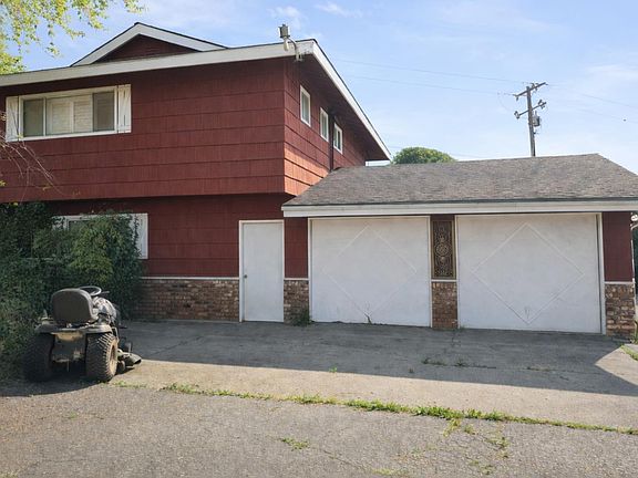 3rd image of 13080 Lone Star Rd