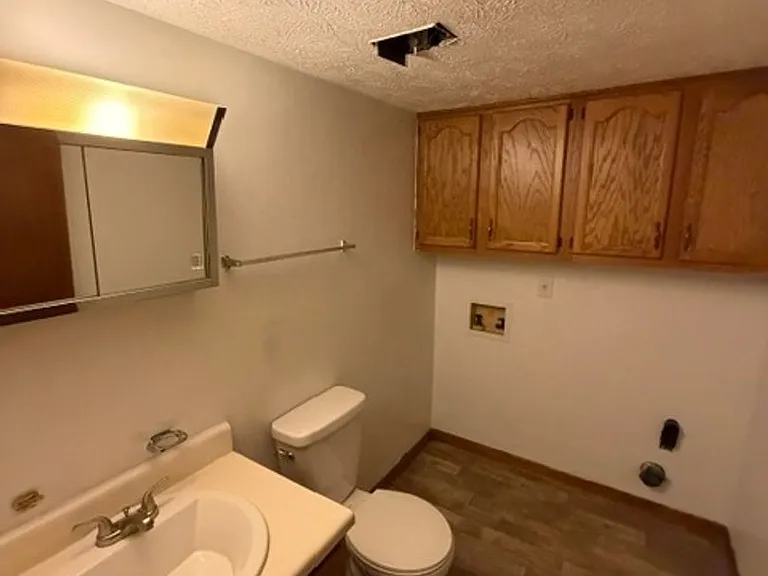 7796 Adrian Dr — Photo 6