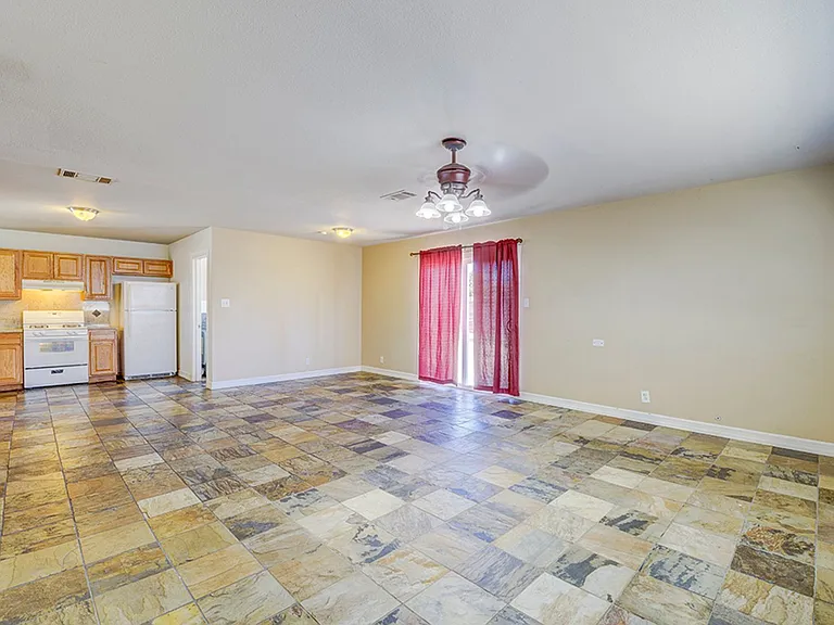 3990 Syracuse Dr — Photo 16