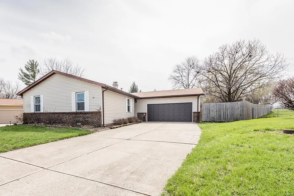 115 Hillcrest Dr photo 1