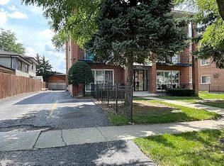 8033 S Roberts Rd APT 3S, Bridgeview, IL 60455