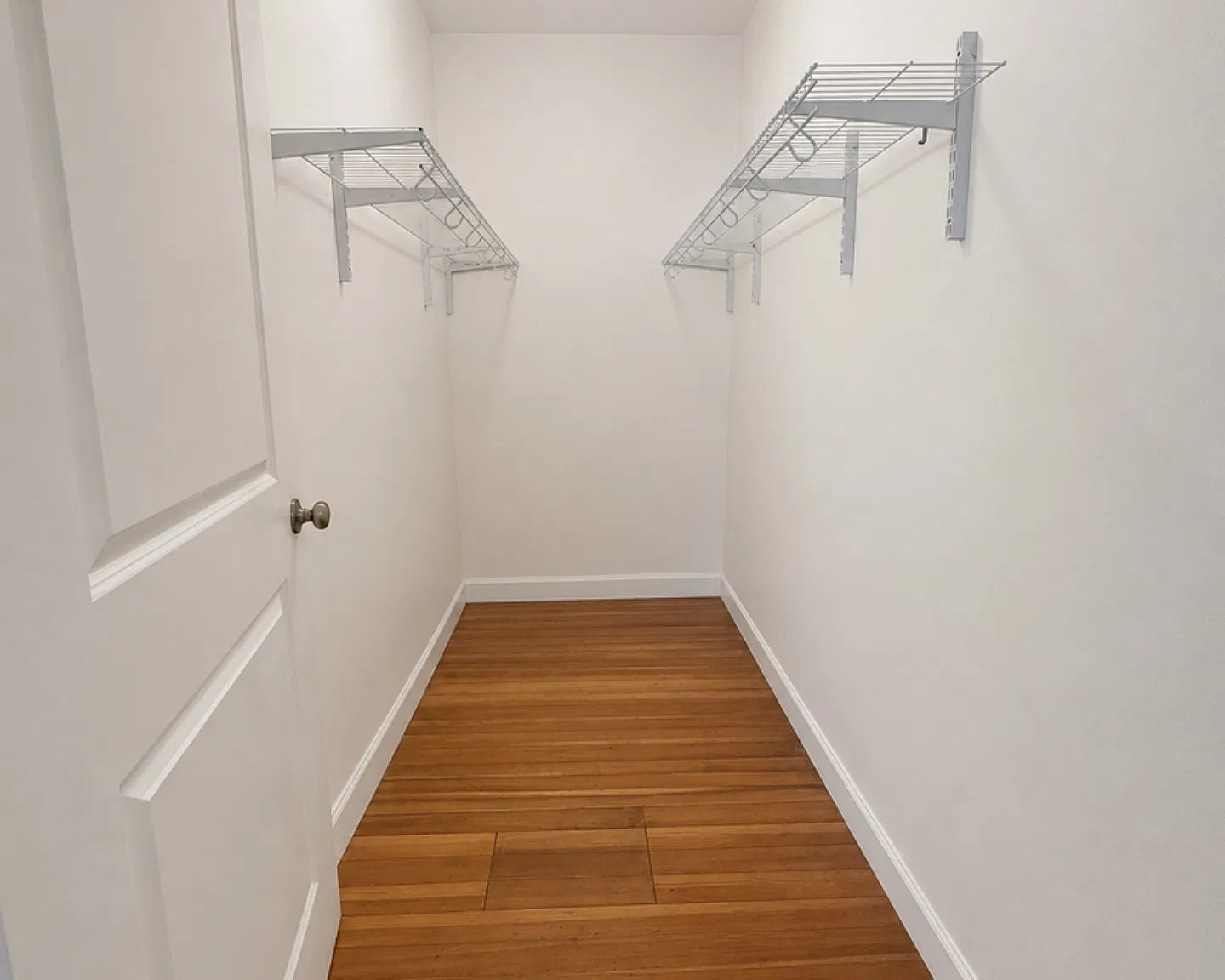 2 bed, 1000 sqft, $2,350 — Photo 2