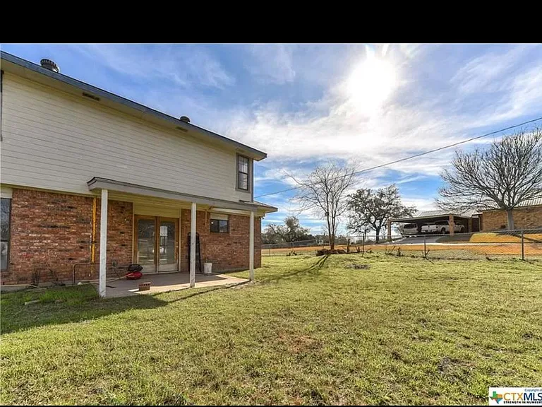 3300 Lois Ln — Photo 26