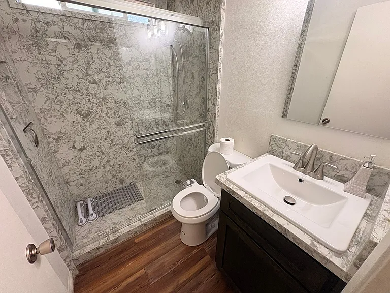 2212 N Edison St — Photo 8