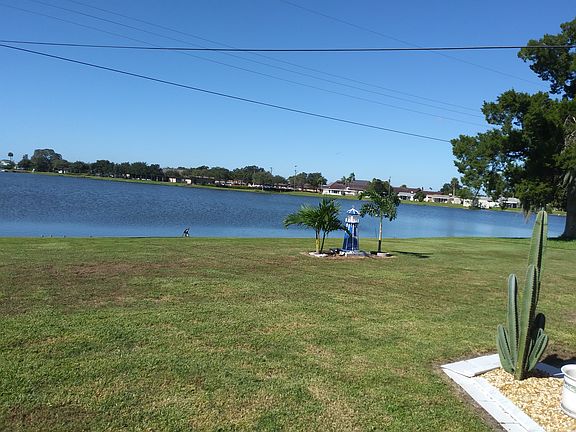 2nd image of 1006 Augusta Dr