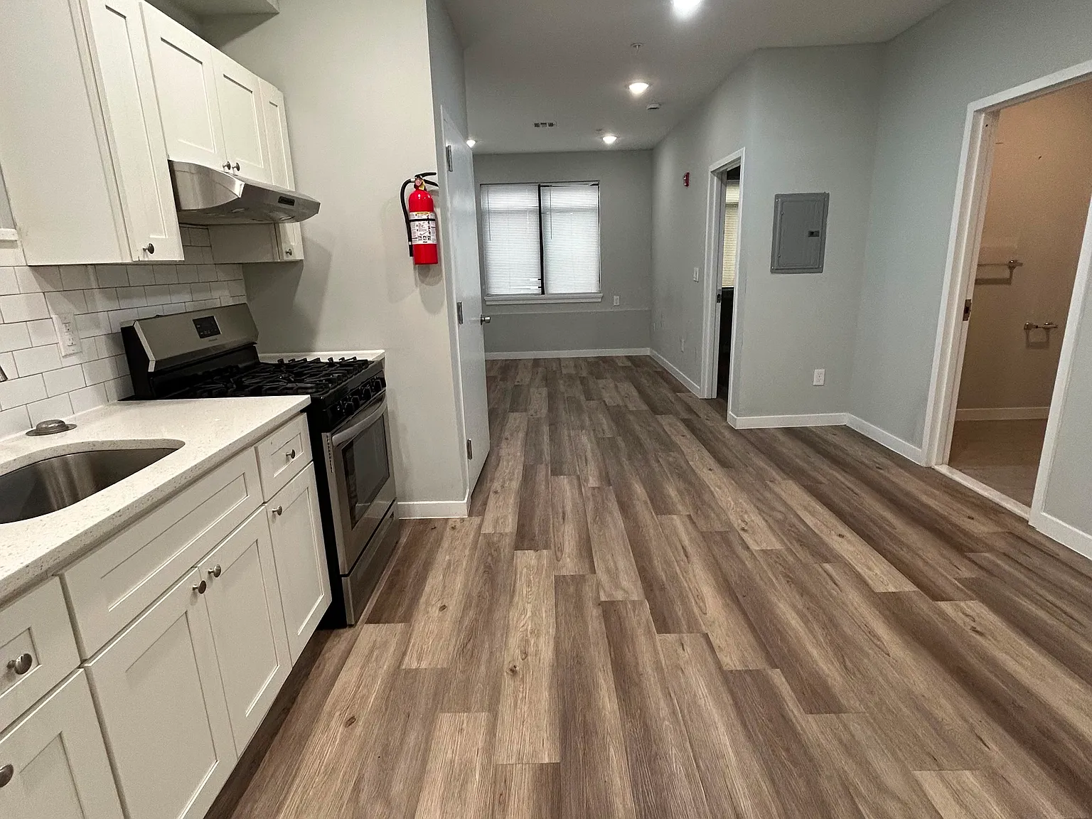 1 bed, $1,800 — Photo 4