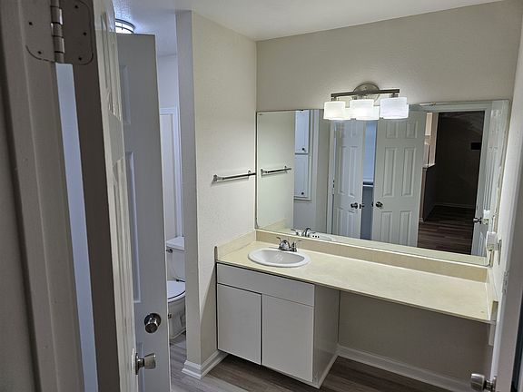 4th image of 5550 N Braeswood Blvd APT 22