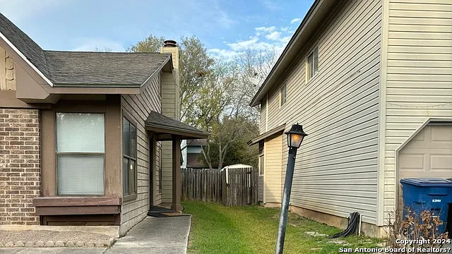 3 bed, 2.0 bath, 1807 sqft, $1,700 — Photo 4